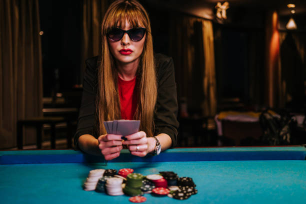 Mobile user accessing live chat on nextogel login